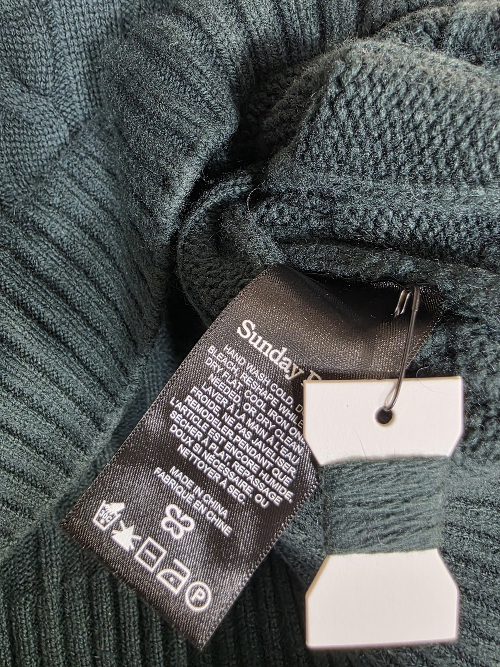 Aritzia Sunday best wool Dark Forest Green Cropped Cable-Knit Crew Sweater - Picture 6 of 7